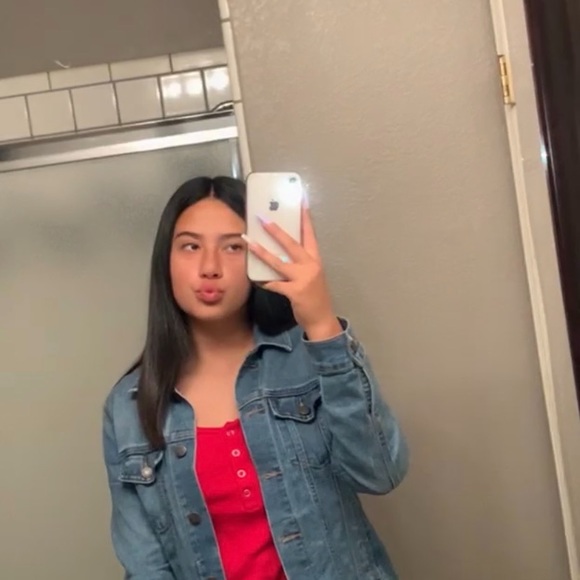 Meet your Posher, Giavanna - Picture 1 of 1